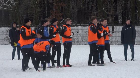 Belangstelling voor Bouke Boersma • Sneeuwpret bij Vitesse
