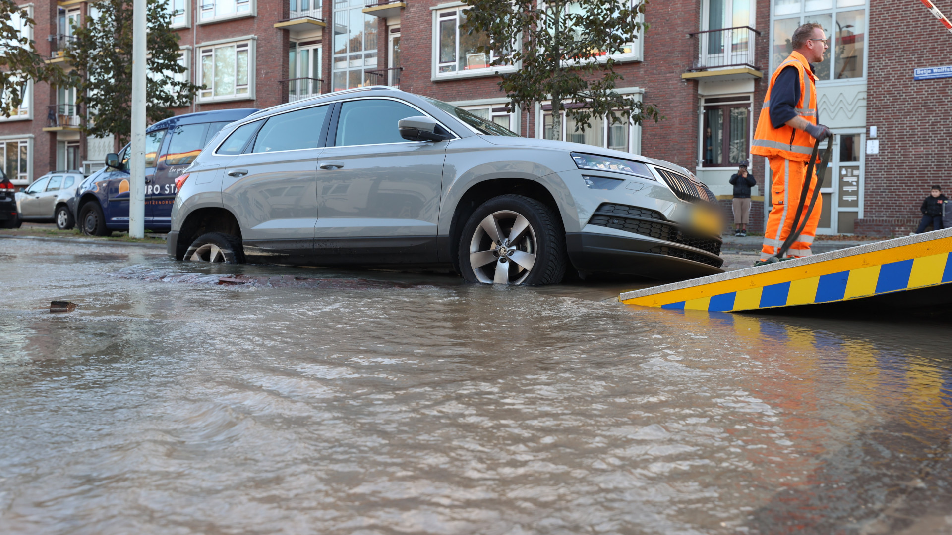 Gesprongen Waterleiding Den Haag Treft 200 Huishoudens - Omroep West