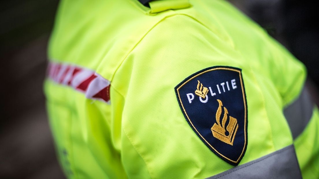 De politie in Nijmegen heeft weer twee automobilisten hun rijbewijs afgepakt, omdat ze met hoge snelheid over De Oversteek reden.