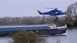 Jurriën filmt bijzondere helikopteractie boven rivier