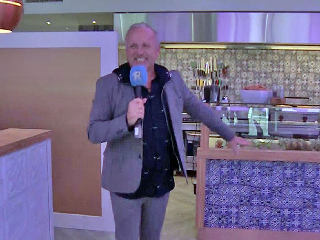 Gordon in zijn nieuwe koffiezaak