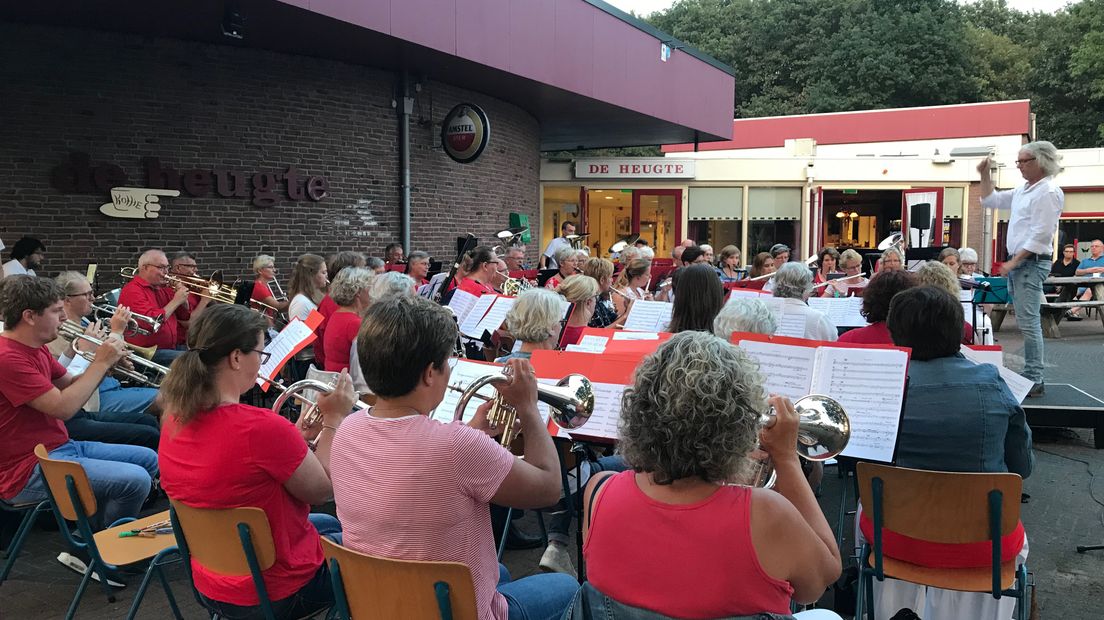 Het orkest begint aan zijn vierde tournee. (Rechten: RTV Drenthe/Jeanine Hofsteenge)