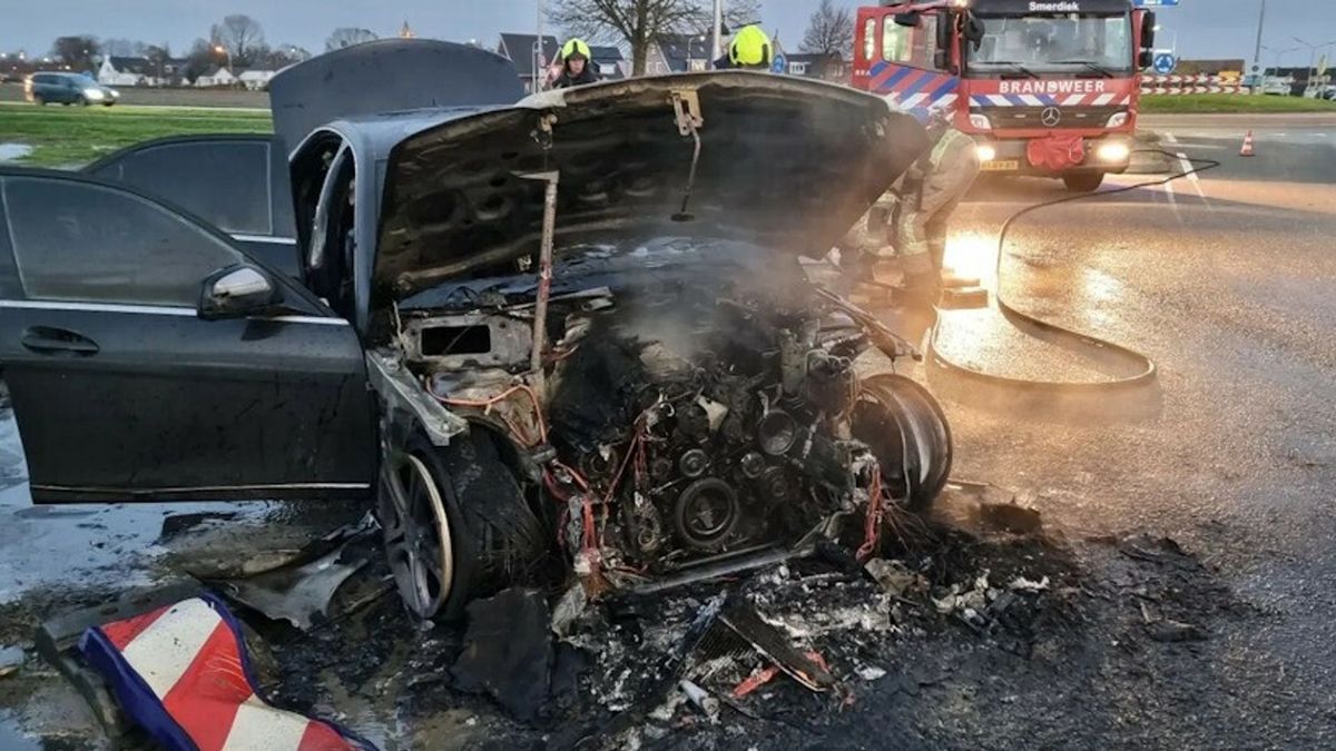 Auto zwaar beschadigd door autobrand bij Poortvliet