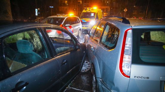 Aanhouding na ongeval • kind op fiets gewond na botsing. Aanhouding na ongeval • kind op fiets gewond na botsing.