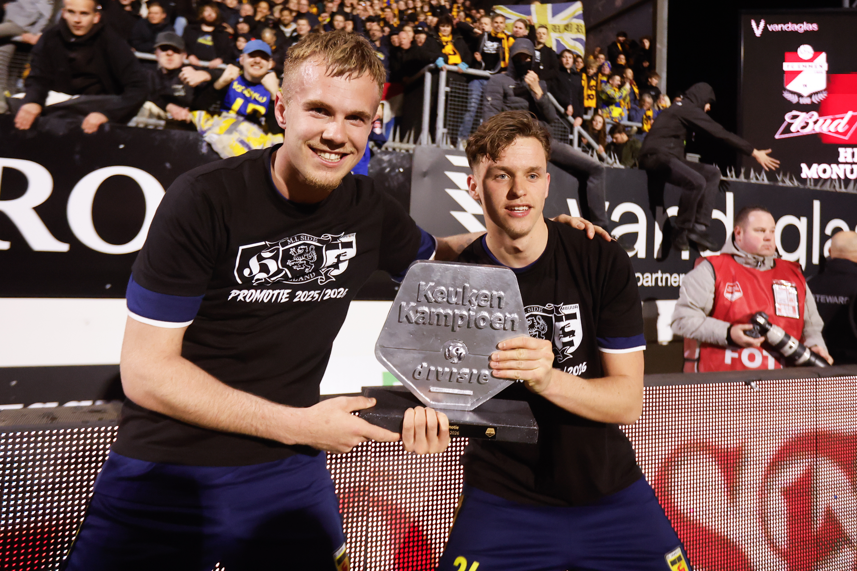 Ljouwerters Kian Visser en Toni Jonker nei de promoasje fan Cambuur