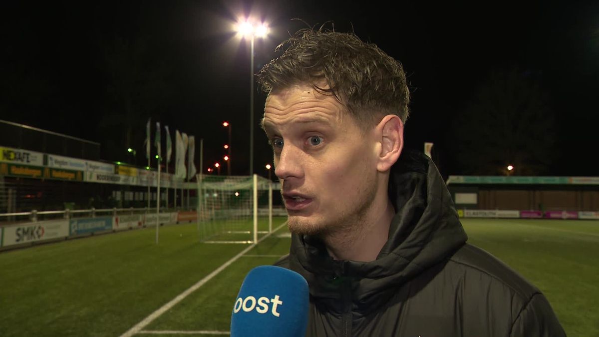 Aanvoerder Jens Jurn Streutker na de zege van Genemuiden op HSC