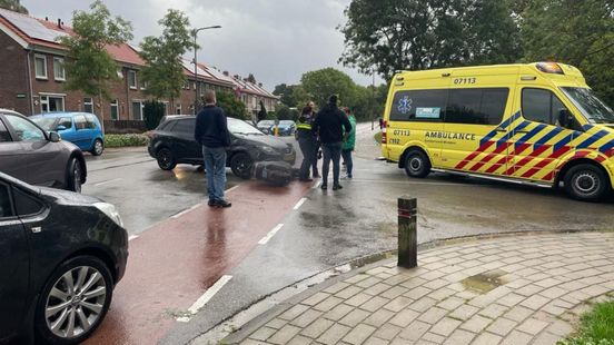 Scooterrijder gewond • botsing fietsers. Scooterrijder gewond • botsing fietsers.