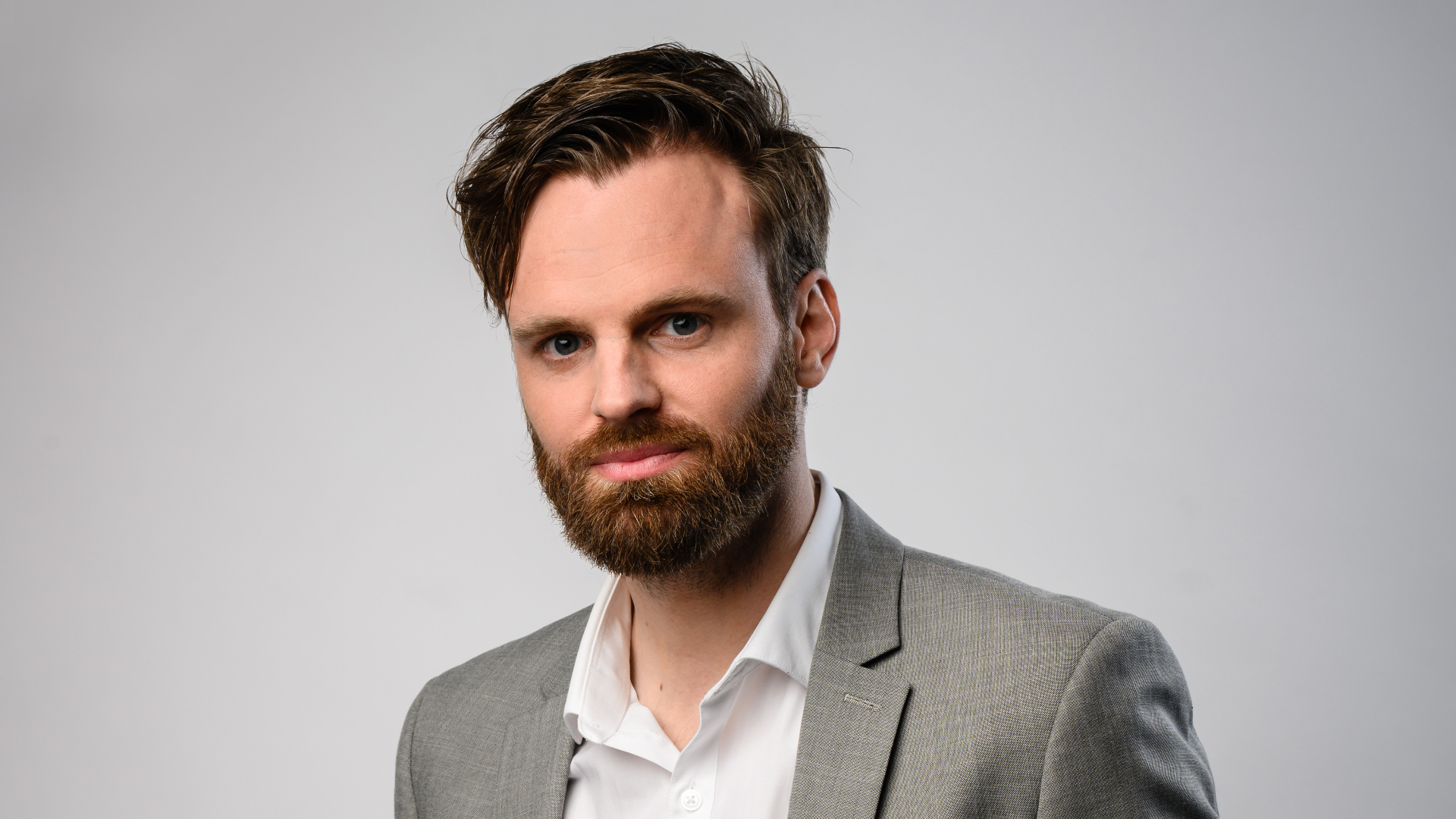 Presentator Tim Hofman.