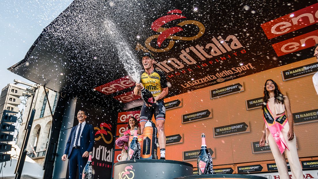 Jos van Emden, een paar weken geleden nog met champagne in de Giro d'Italia