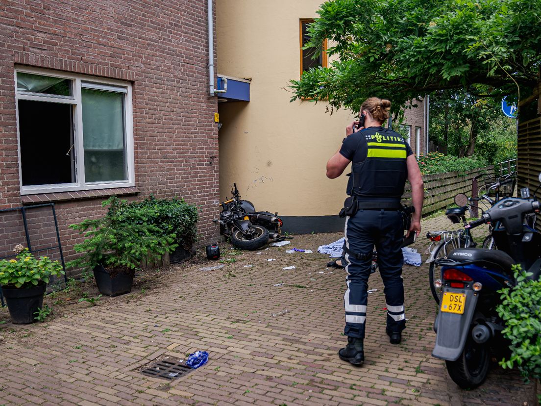 De oorzaak van het ongeluk is nog niet bekend, zo meldt een politiewoordvoerder.