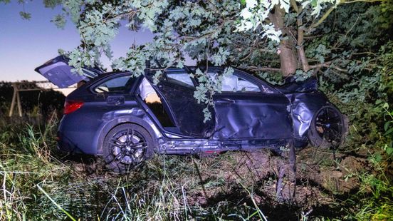 N731 dicht na botsing bij Glane | Fietsster gewond bij val omdat ze schrikt van fatbike. N731 dicht na botsing bij Glane | Fietsster gewond bij val omdat ze schrikt van fatbike.