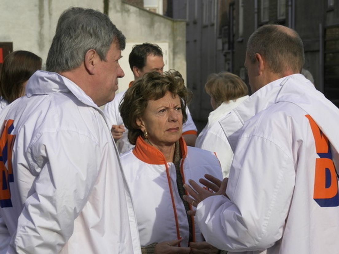 neelie.kroes.campagne.cropresize.tmp.JPG