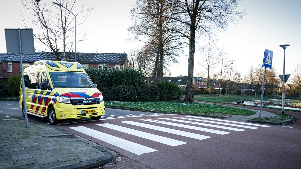 Voetganger gewond in Assen na aanrijding op zebrapad