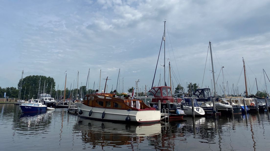 'Jachthaven Wartena' yn Warten