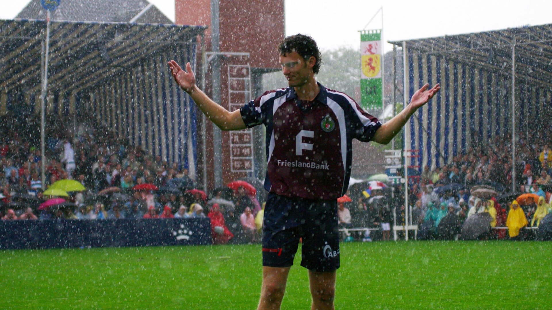 Taeke Triemstra in de stromende regen