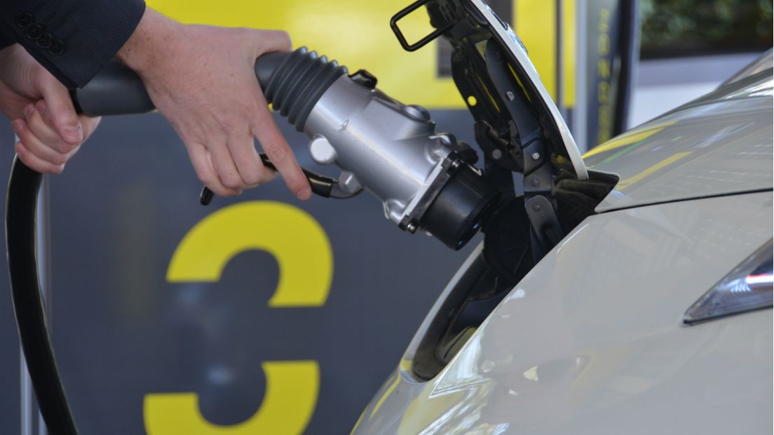 Fastned bouwt een landelijk dekkend netwerk van snellaadstations voor elektrische auto´s