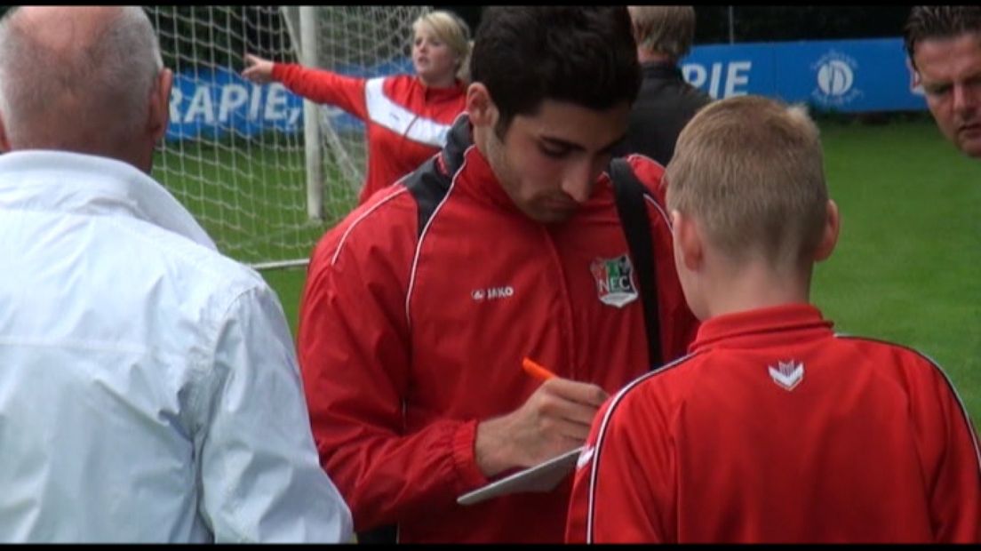 NEC laat Jahanbakhsh alleen voor hoofdprijs gaan