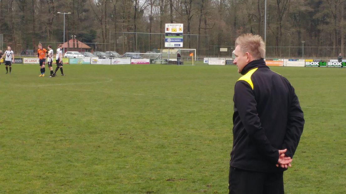 FC Assen-trainer Harold Wekema ziet zijn ploeg wederom verliezen (Rechten: RTV Drenthe/Dennis Weitering)