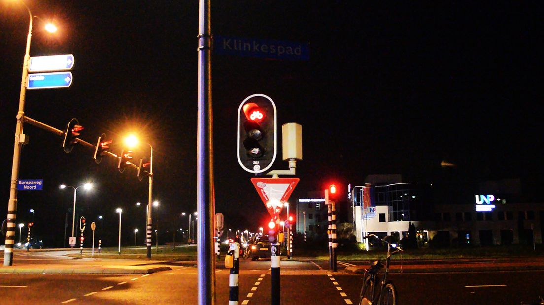 Het kruispunt waar het ongeluk gebeurde (Rechten: Persbureau Meter)