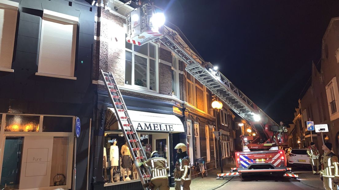 Een losgeraakte banner in Almelo