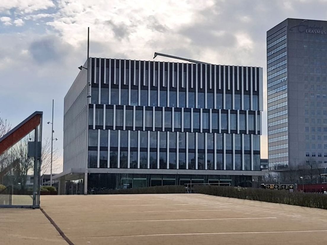 Het Polakgebouw op de campus van de Erasmus Universiteit Rotterdam