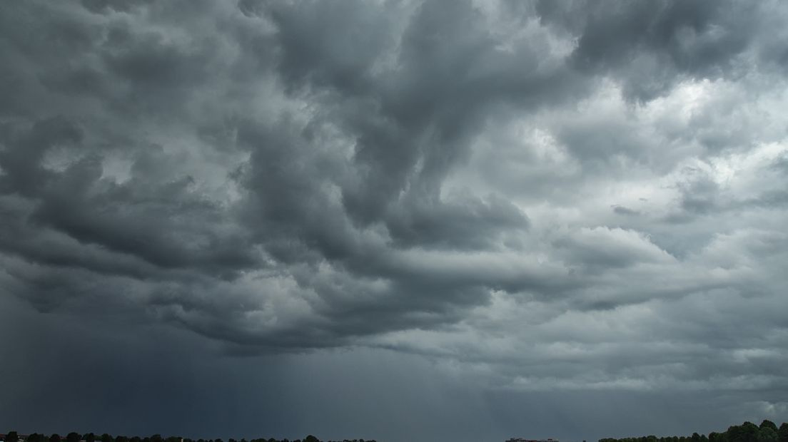 Code geel: zware onweersbuien met hagel en windstoten 