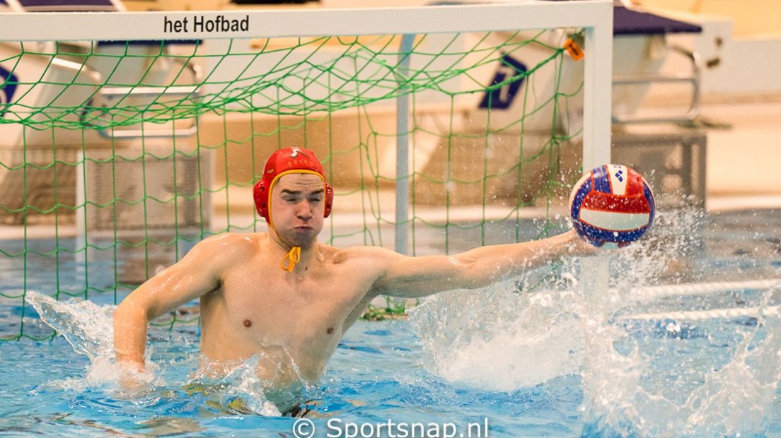 Waterpolo Den Haag wint van koploper AZC Alphen