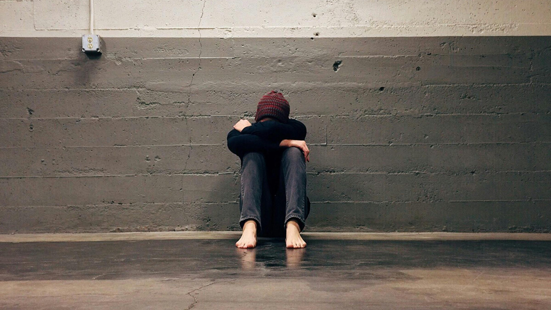 De organisaties willen donkere gedachtes bespreekbaar maken.