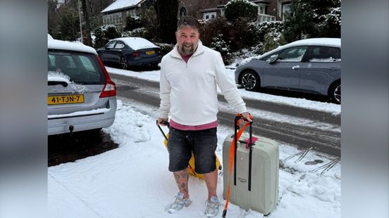 Dik pak sneeuw op komst • Theo Janssen trotseert de kou