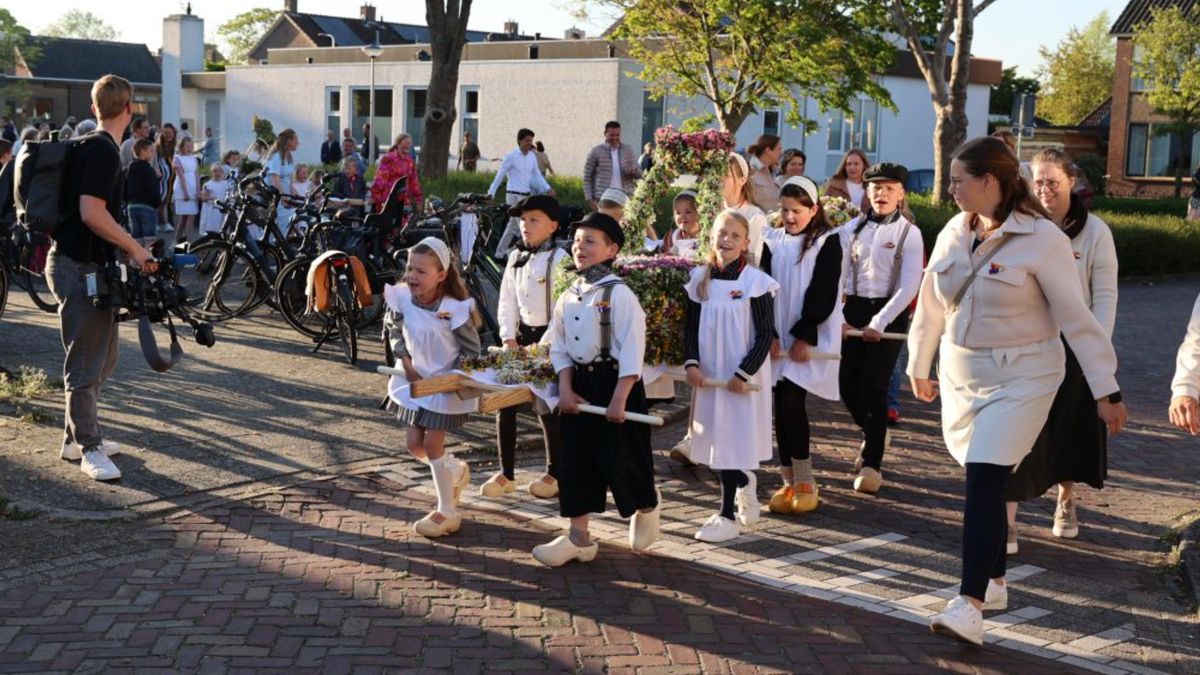 Genemuiden staat vandaag vroeg op voor eeuwenoude traditie Luiemotte