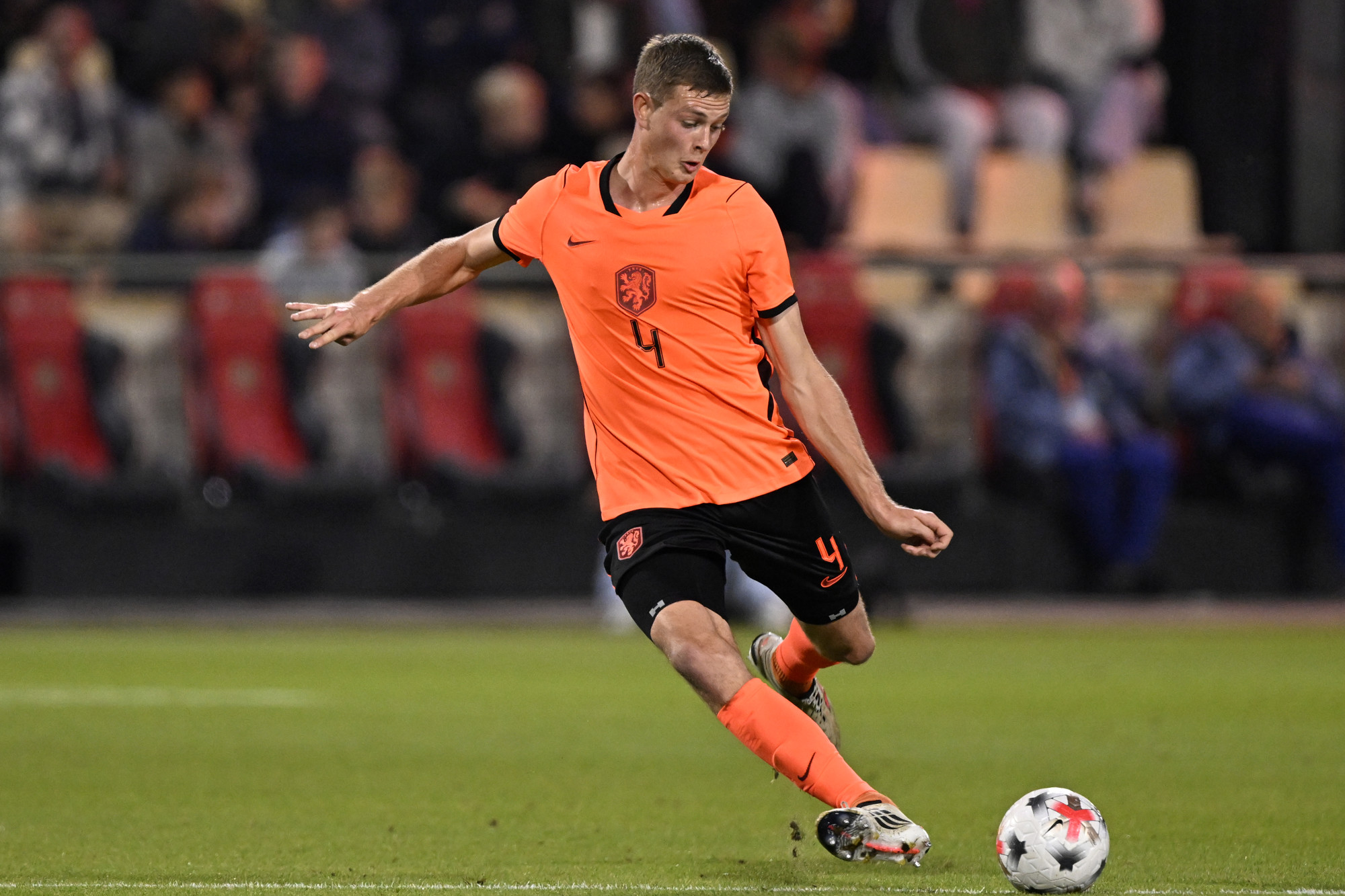 Na zege in Slovenië blijven Zeeuwse verdedigers met Jong Oranje in de race voor EK