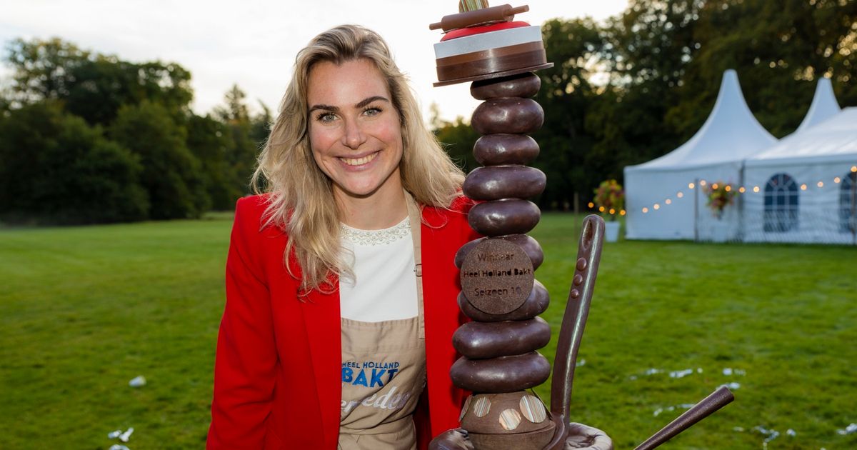 Heel Holland Bakt-winnares Mercedes Roggen en haar zus krijgen van rechter allebei een koekje van eigen deeg