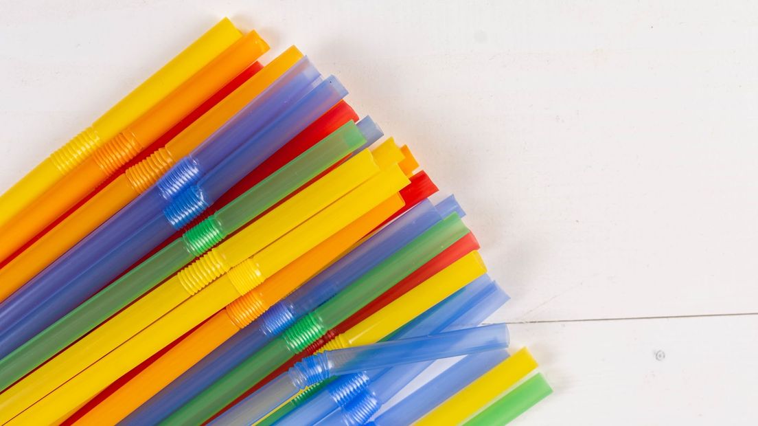 Plastic rietjes gaan in de ban op de veerboot naar Schiermonnikoog