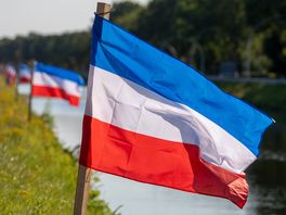 Assen en Meppel verwijderen omgekeerde vlaggen, andere gemeenten laten ze hangen