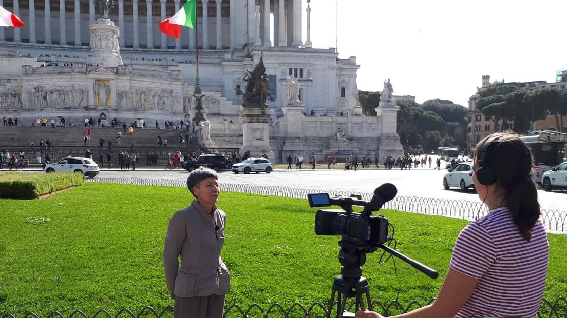 Opnames in Rome voor het Monument van Victor Emanuel II (Rechten: RTV Drenthe / Annelies Hemeltjen)