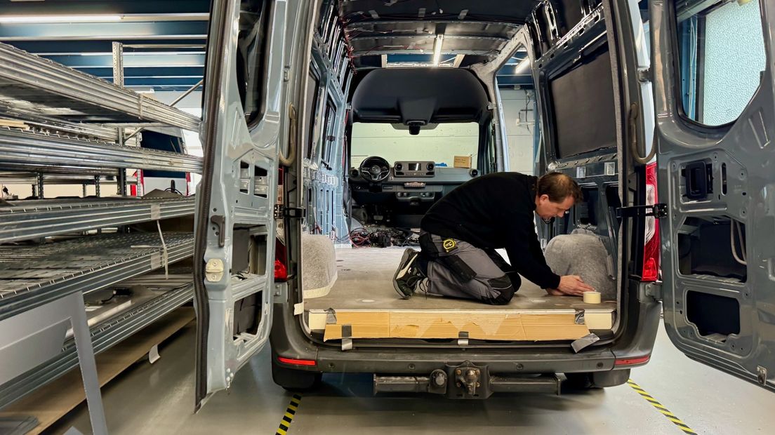 Er wordt druk gewerkt aan een Van Jorn-camper