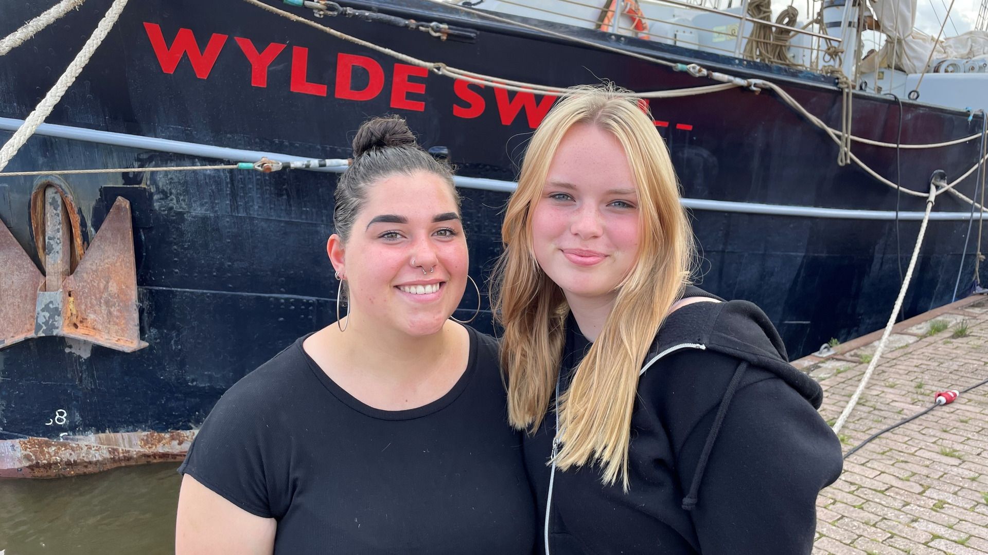 Chenna en Miloeska bij de Wylde Swan