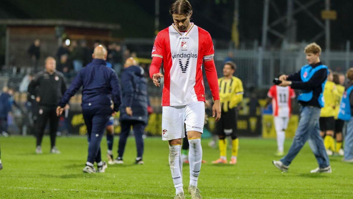 FC Emmen-trainer Van Dam ontploft na verlies in Venlo, terecht vindt Mulder