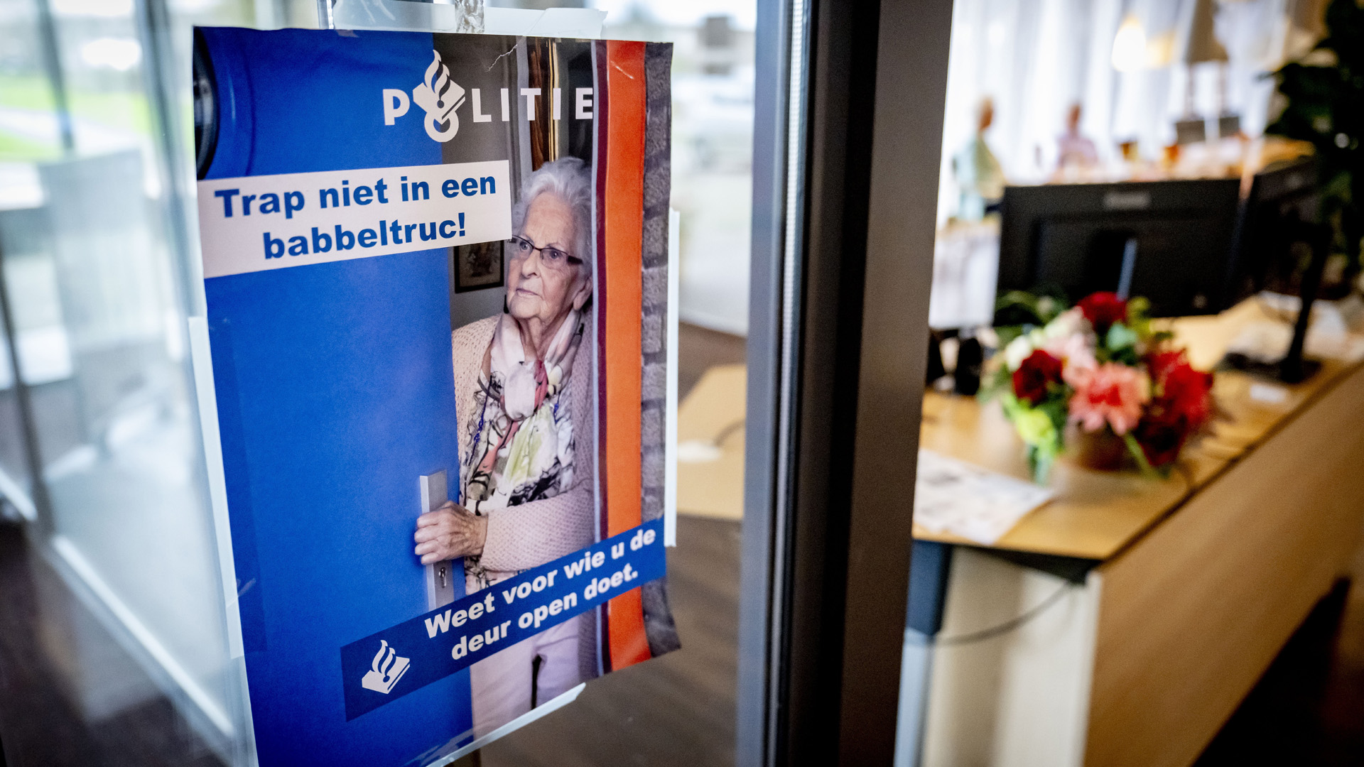 Vrouw uit Amerongen valt drie keer ten prooi aan oplichters, politie roept om hulp