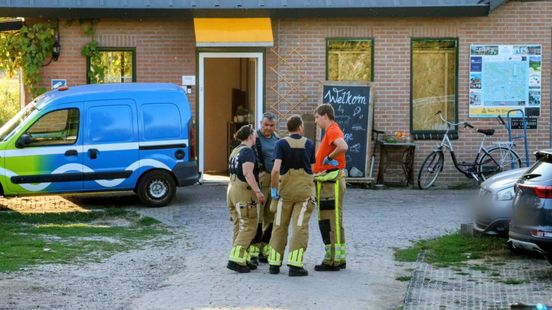 Persoon uit rivier gehaald bij camping, met spoed naar ziekenhuis