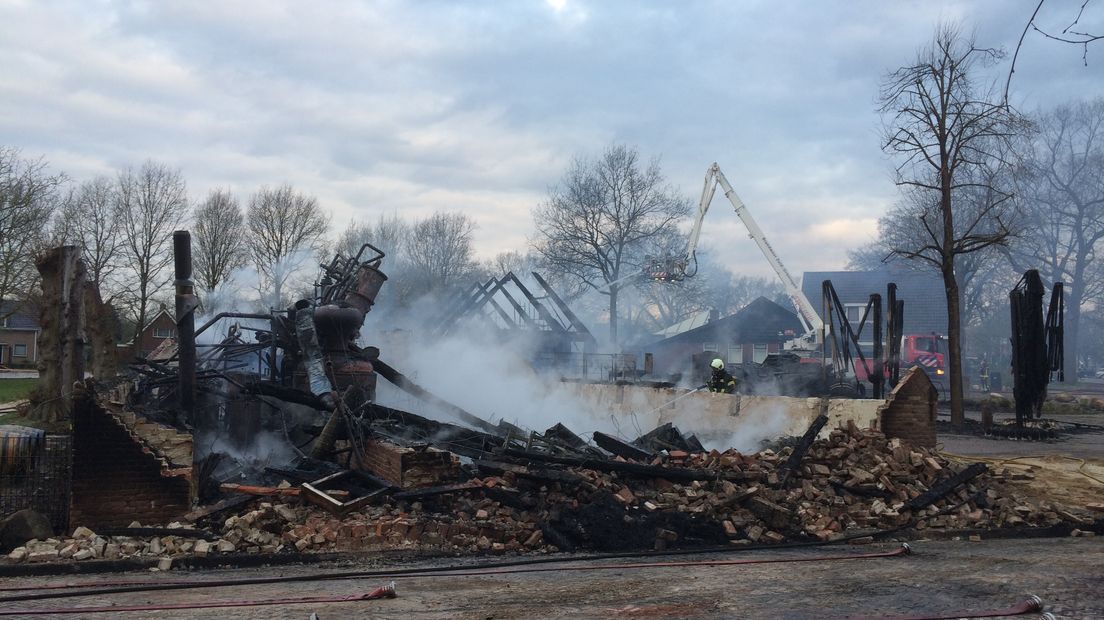 De vrouwelijke bewoonster was niet thuis toen de brand uitbrak (Rechten: RTV Drenthe)