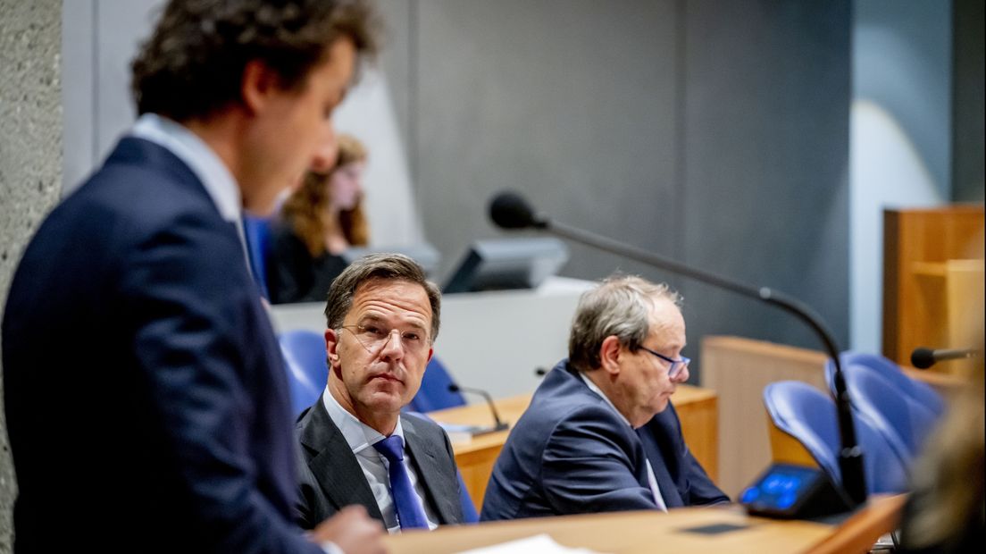 Jesse Klaver dient een motie van wantrouwen in tegen premier Mark Rutte