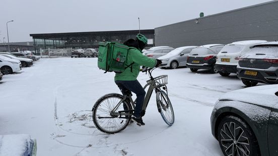 Sneeuw eist tol voor pizzeria en bezorgers: 'Ik mis 85 procent van mijn omzet' Nieuws