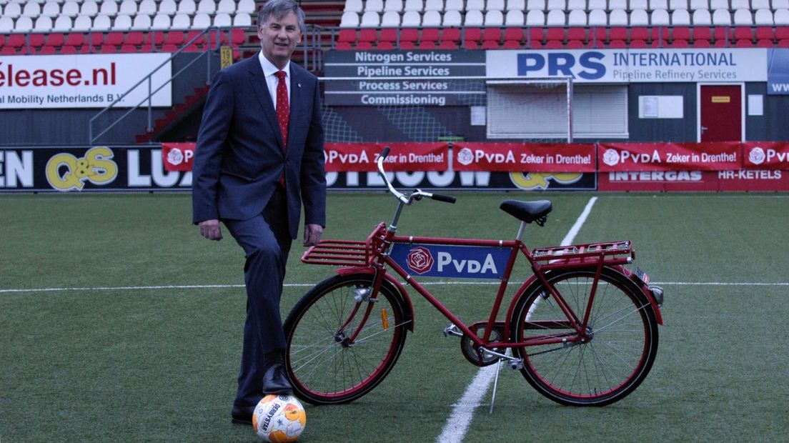 Cees Bijl wordt voorzitter van de nieuwe Raad van Commissarissen van FC Emmen (Rechten: PVDA Drenthe)