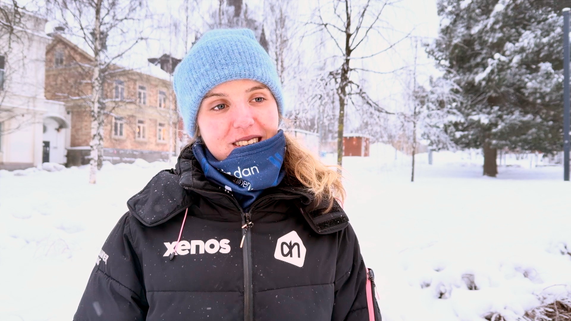 Maaike Verweij verlaat vroegtijdig natuurijswedstrijden in Zweden na pijnlijke val