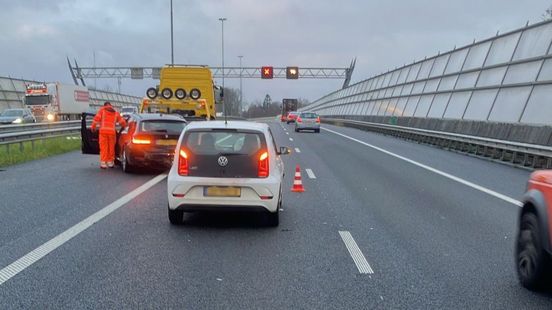 Ongeluk op de A15. Ongeluk op de A15.