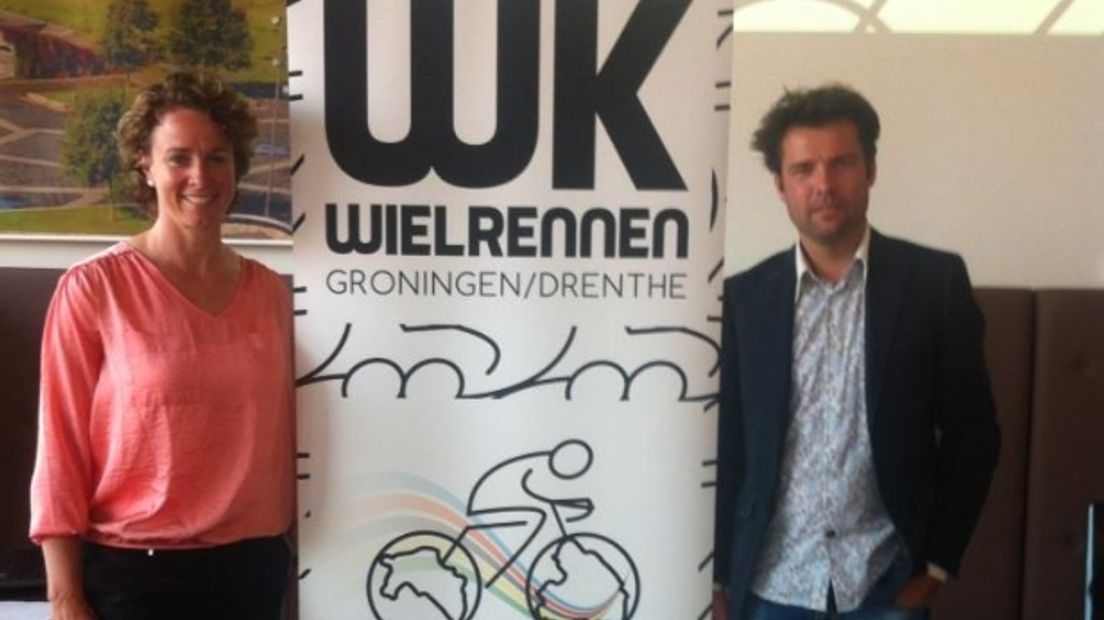 Ambassadeurs van het WK Wielrennen 2020 in Drenthe en Groningen: Renate Groenewold en Addy Engels (Rechten: Twitter.com/DickHeuvelman)