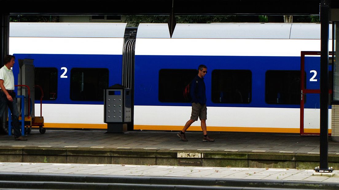 Als je uit Soest in Baarn aankomt, is de trein naar Hilversum net weg.