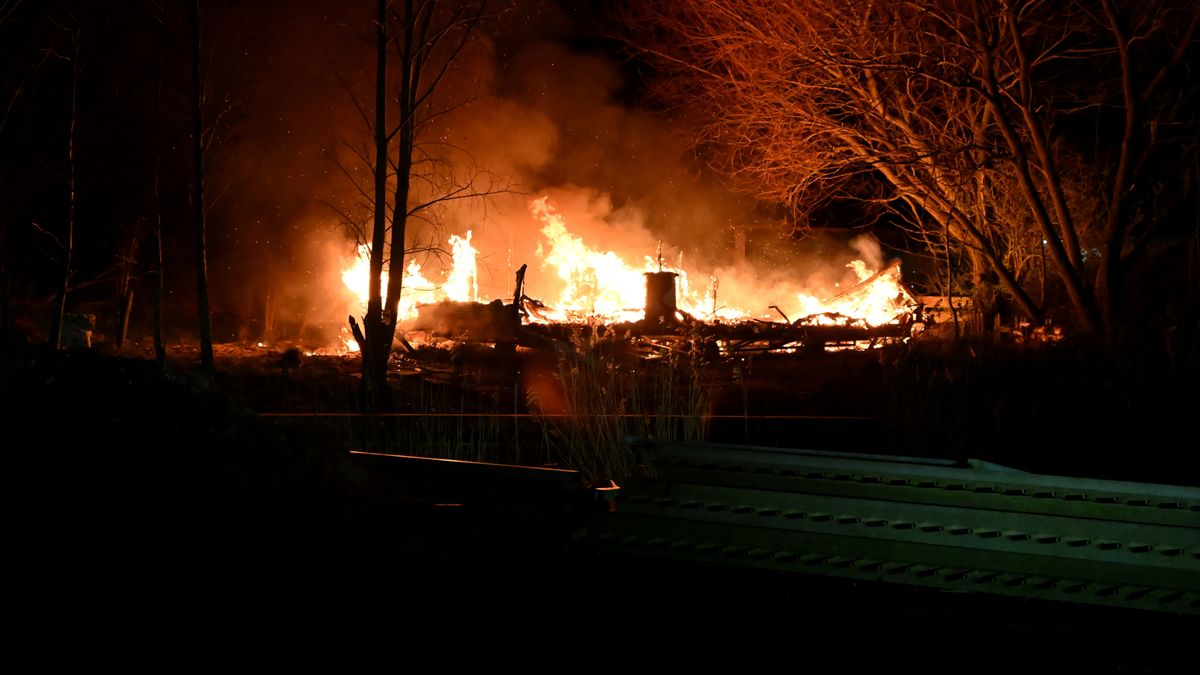 Stacaravan afgebrand in Franeker | Slachtoffer ongeluk Feinsum is 27-jarige man