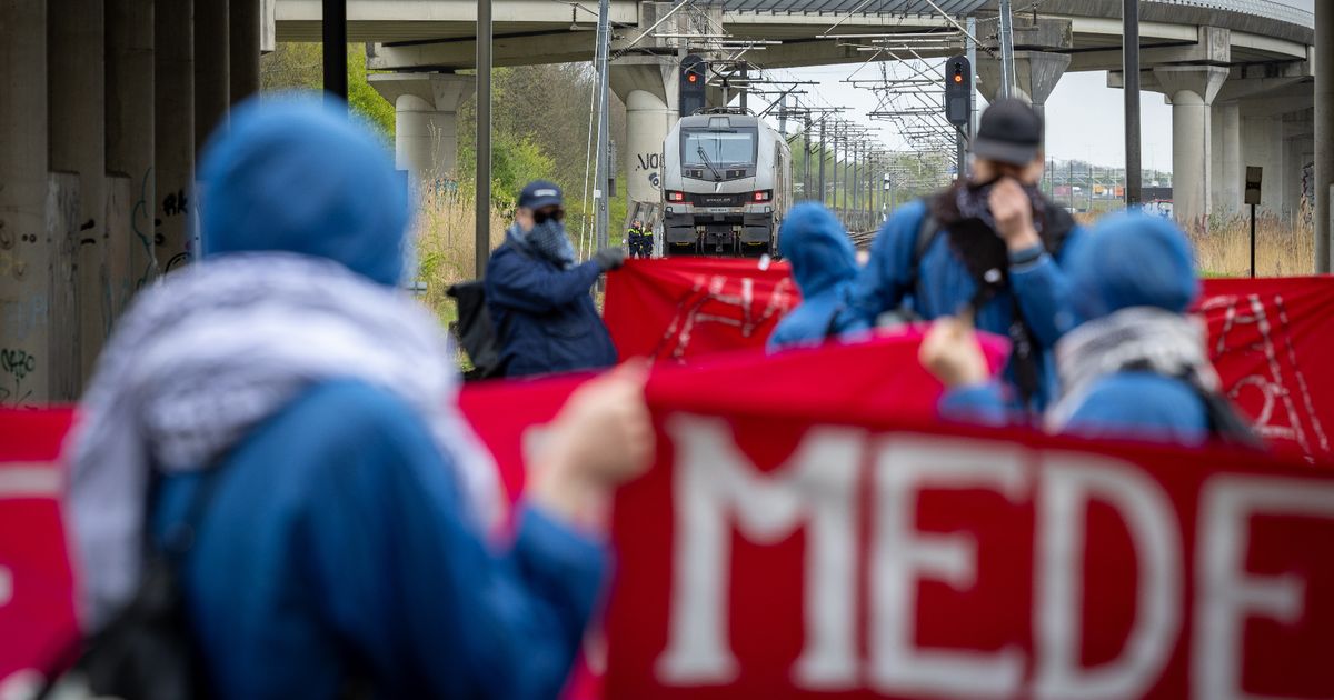 UPDATE BLOKKADEN HARTEN RECEIVE: Demonstration Forbidden, Police Intervene
